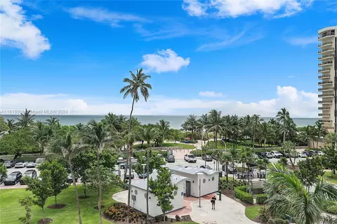6450 Collins Ave #408, Miami Beach, FL 33141