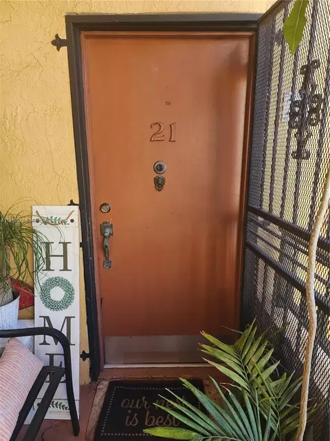 10839 NW 7th St #12-21, Miami, FL 33172
