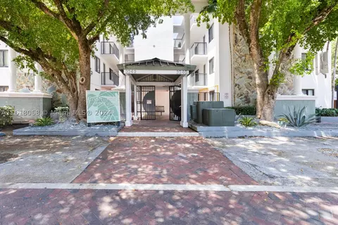 3240 Mary St #S109, Miami, FL 33133