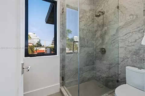 Bath - 9000 Abbott Ave, Surfside, FL 33154 photo 4 of 10