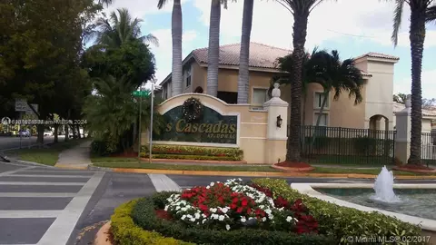 5425 NW 112 Path, Doral, FL 33178