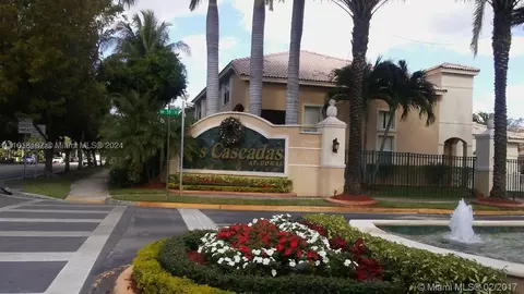 5425 NW 112 Path, Doral, FL 33178