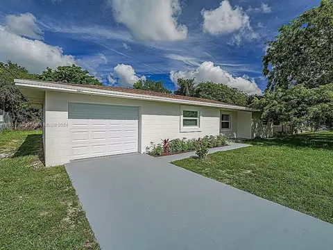 2885 Harson Way, Fort Pierce, FL 34946