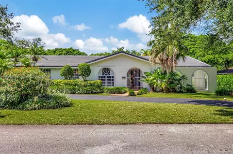 7915 SW 166th St, Palmetto Bay, FL 33157