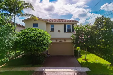 5205 Golden Eagle Ter, Davie, FL 33314