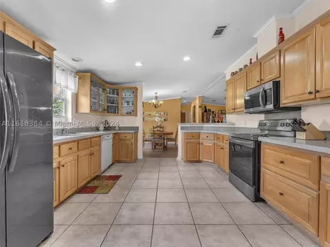 2244 SW 84th Ave, Davie, FL 33324