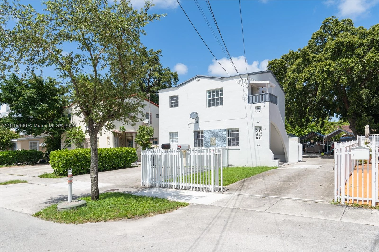 525 NW 23rd Ct  