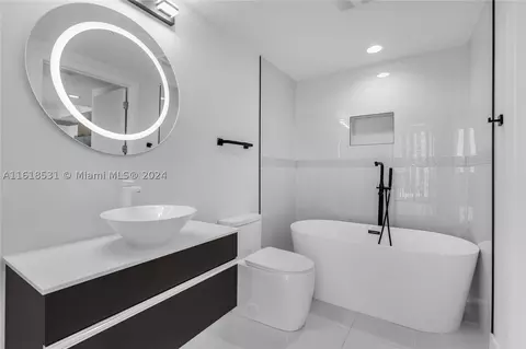 5300 Paseo Blvd #603, Doral, FL 33166