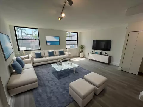 710 Washington Ave #223, Miami Beach, FL 33139