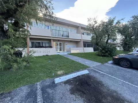 400 NE 18th Ave #103, Homestead, FL 33033