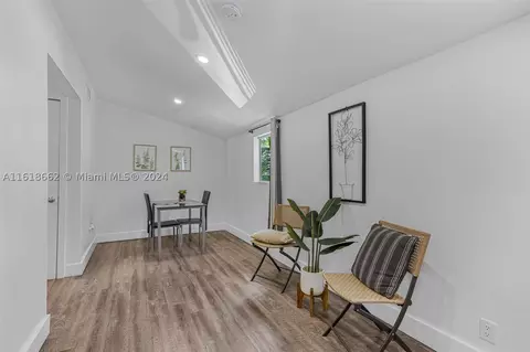 4241 SW 7th St, Miami, FL 33134