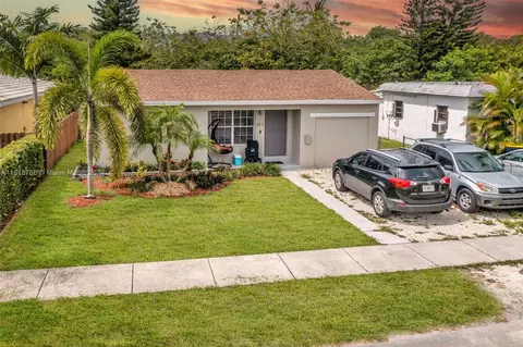 243 SW 9th St, Dania Beach, FL 33004