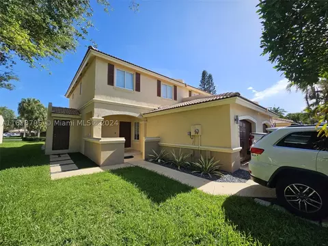 16406 SW 73rd Ln, Miami, FL 33193