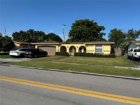 2290 NW 32nd Ter, Lauderdale Lakes, FL 33311