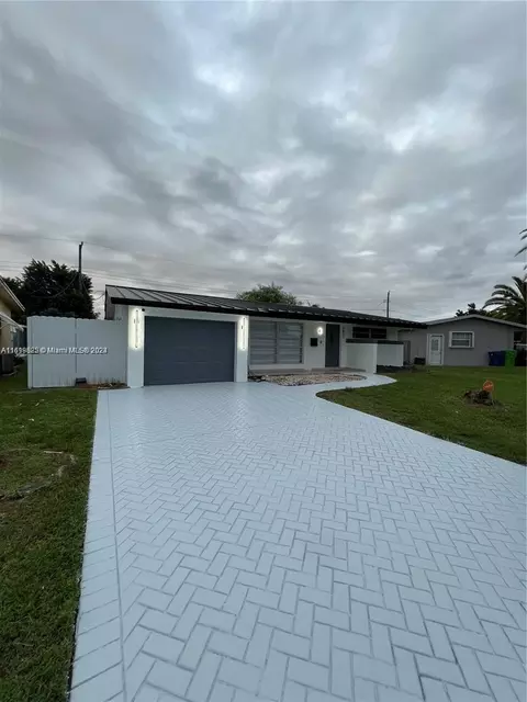 6651 NW 27th St, Sunrise, FL 33313
