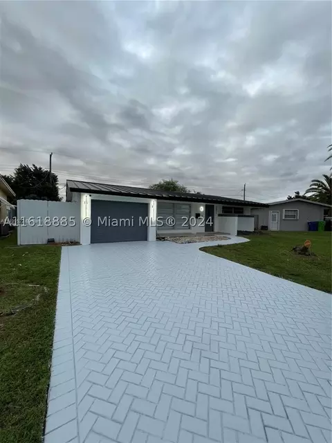6651 NW 27th St, Sunrise, FL 33313