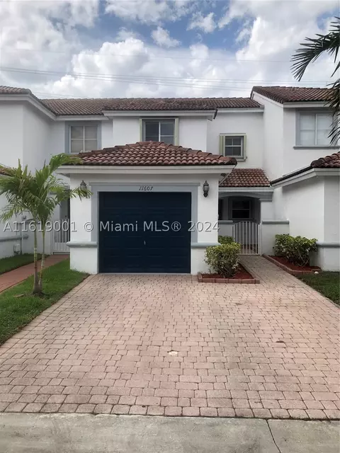 11607 NW 48th Ln, Doral, FL 33178