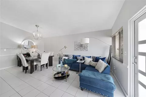 2598 W 65th St, Hialeah, FL 33016