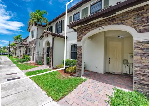 9227 W 34 Ct, Hialeah, FL 33018 photo 1