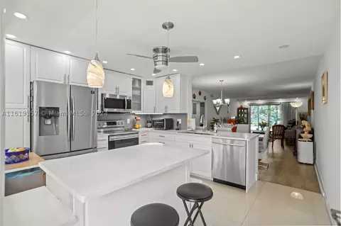 2006 Granada Dr #C3, Coconut Creek, FL 33066