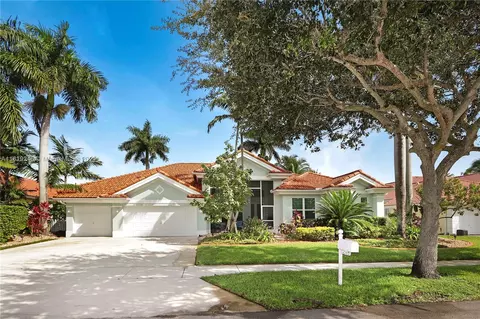 2565 W Fairways Dr, Homestead, FL 33035