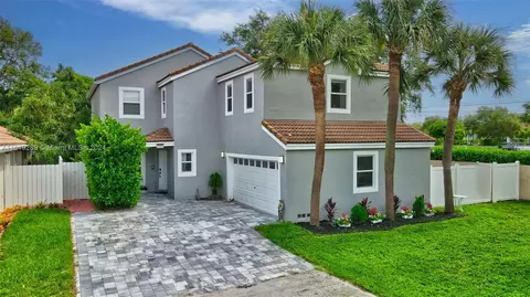 10050 Fanfare Dr, Boca Raton, FL 33428