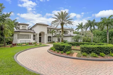 1535 SW 112th Ave, Davie, FL 33325
