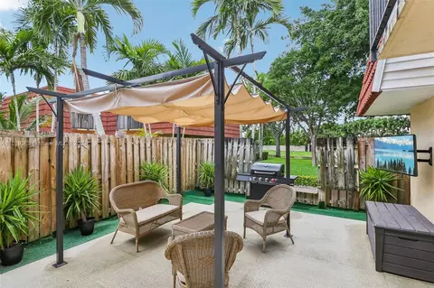 768 NW 99th Cir #768, Plantation, FL 33324