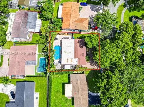 14311 Lake Saranac Ave, Miami Lakes, FL 33014