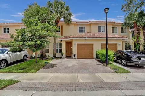 3213 NW 33rd St, Oakland Park, FL 33309