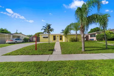 6630 Roosevelt St, Hollywood, FL 33024