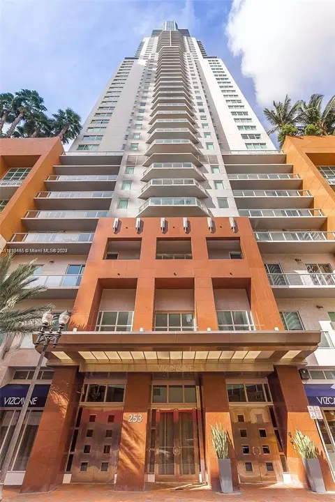 253 NE 2nd St #710, Miami, FL 33132