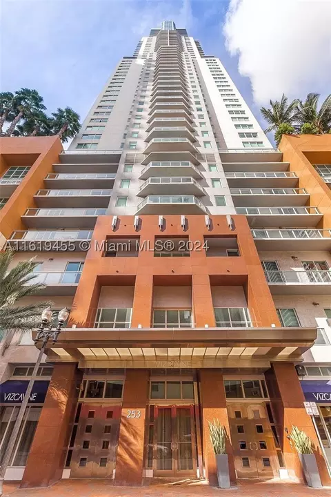 253 NE 2nd St #710, Miami, FL 33132