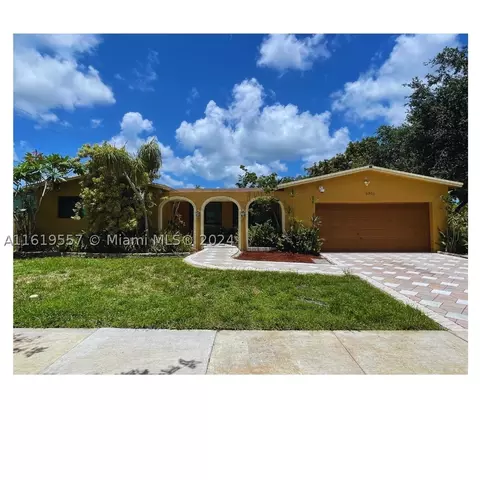 5201 SW 88th Ter, Cooper City, FL 33328