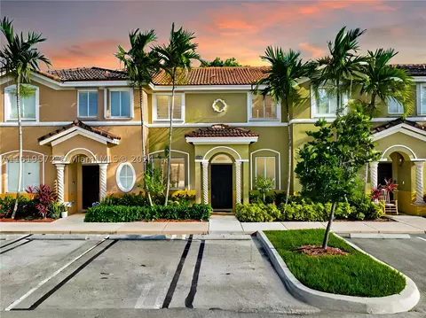 2336 SE 10th St, Homestead, FL 33035