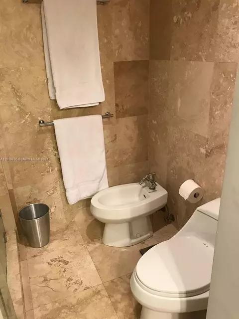 Bath - 2501 Brickell Ave #306, Miami, FL 33129 photo 3 of 5