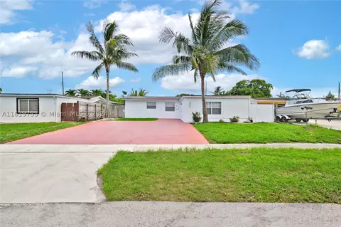 7830 Raleigh St, Hollywood, FL 33024