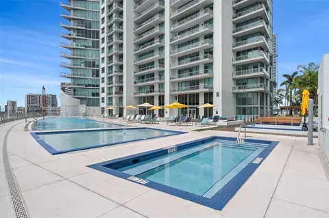 92 SW 3rd St #4005, Miami, FL 33130