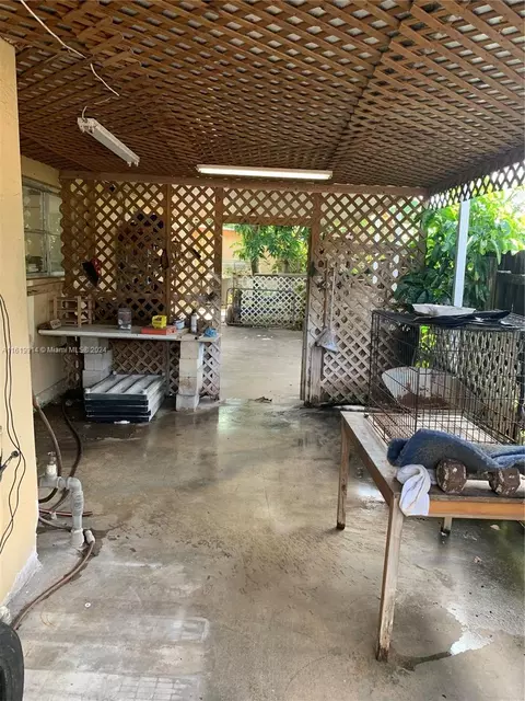Exterior - 590 E 40th St, Hialeah, FL 33013 photo 4 of 8