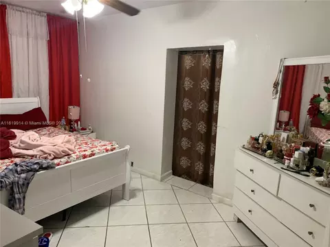Bedroom - 590 E 40th St, Hialeah, FL 33013 photo 4 of 5