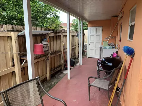 Exterior - 590 E 40th St, Hialeah, FL 33013 photo 6 of 8