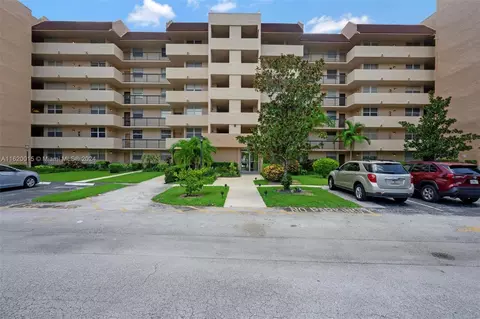 3671 Environ Blvd #165, Lauderhill, FL 33319