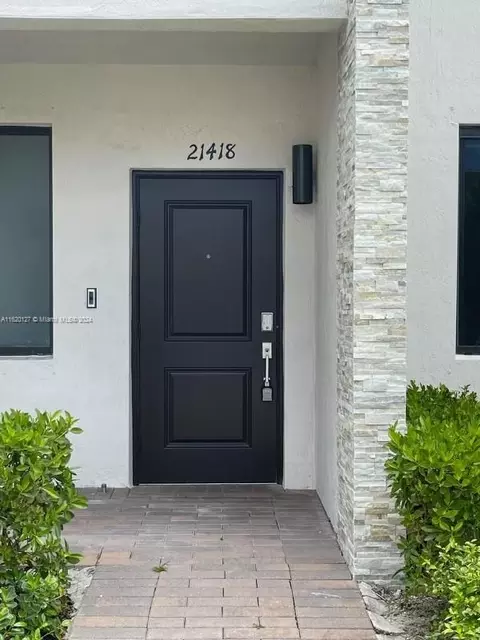 21418 NE 3rd Pl, Miami, FL 33179