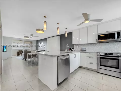 1331 Lincoln Rd #803, Miami Beach, FL 33139