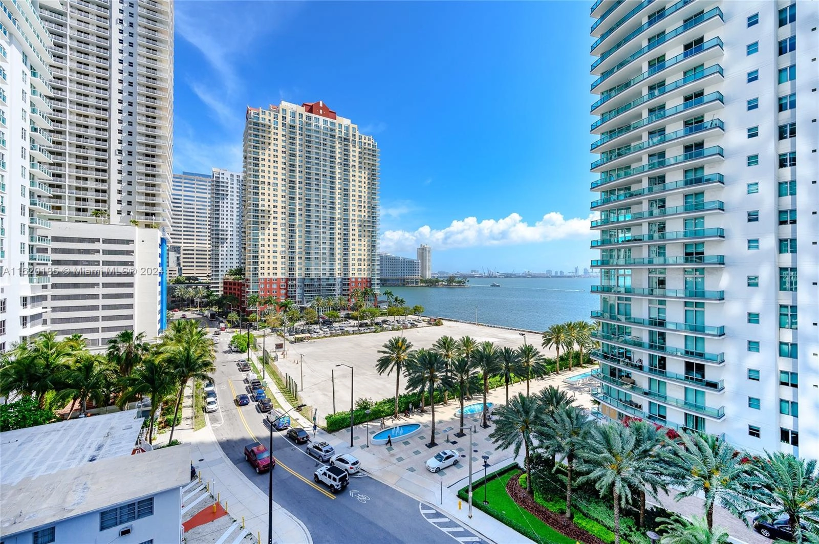 1300 Brickell Bay Dr Unit 809
