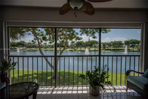 22759 Mandeville Pl #B, Boca Raton, FL 33433
