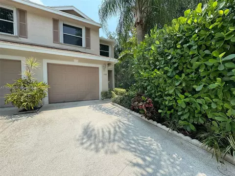 110 Crosswinds Dr, Greenacres, FL 33413
