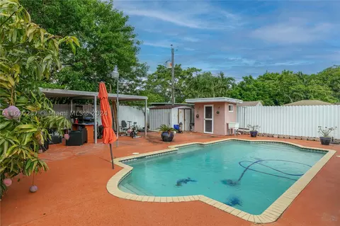 1655 NW 120th St, North Miami, FL 33167