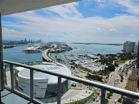 888 Biscayne Blvd #4001, Miami, FL 33132
