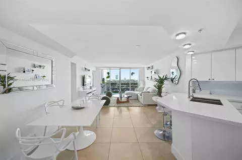 1800 Sunset Harbour Dr #1015, Miami Beach, FL 33139